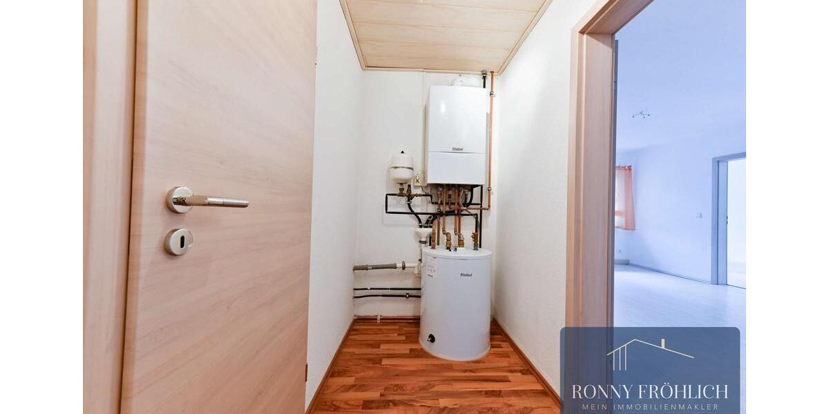 XL 5-Raum-Wohnung in Lauter-Bernsbach mit Einbauküche + Kaminofen und wirklich viel Platz zu Mieten 5 zimmer