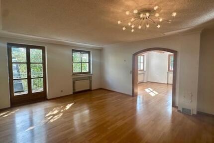Haus Arnstorf - 6 Zimmer, 150 m&sup2;, 1.490&euro; | Angebot:26326548