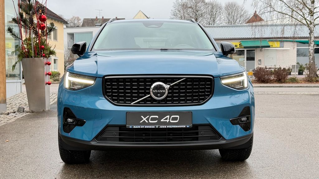 Volvo XC40 8.619 km 40.900 &euro; Pfaffenhofen 85276