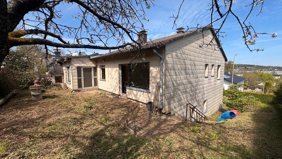 Einfamilienhaus Wiehl - 7 Zimmer, 143 m&sup2;, 225.000&euro; | Angebot:26226574