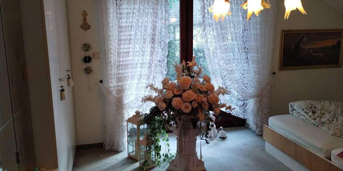 Einfamilienhaus Cadolzburg - 7 Zimmer, 163 m&sup2;, 599.000&euro; | Angebot:25679958