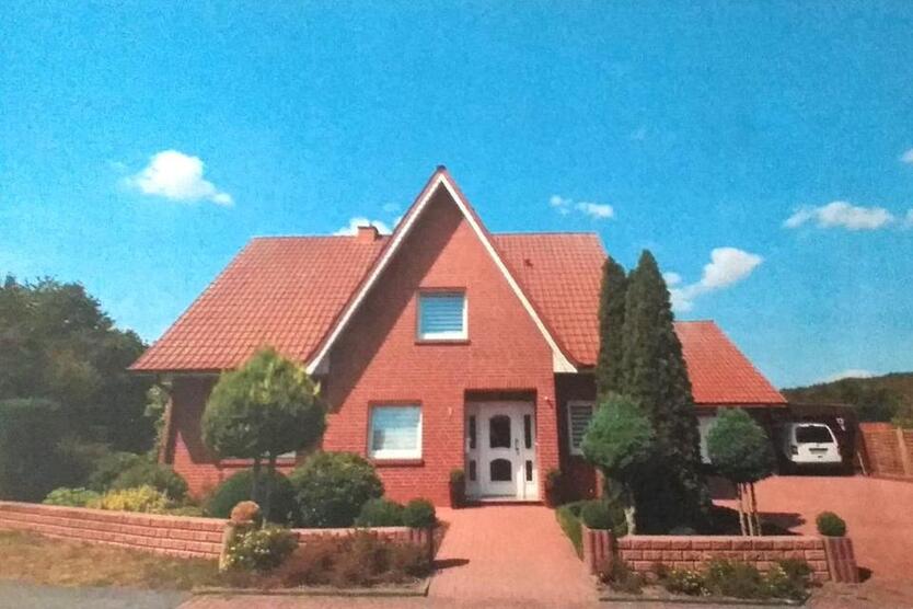 Freistehendes EFH m. SaunaGewächshausWintergarten