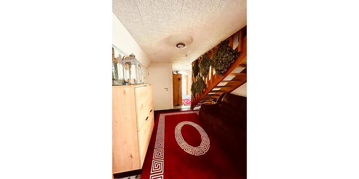Einfamilienhaus Rinteln - 12 Zimmer, 300 m&sup2;, 275.000&euro; | Angebot:26875548