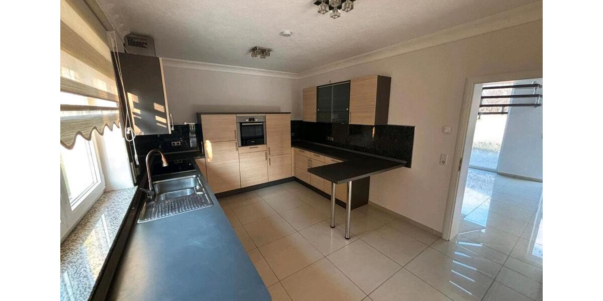 Einfamilienhaus Ramstein-Miesenbach Miesenbach - 1 Zimmer, 190 m&sup2;, 2.250&euro; | Angebot:26101571