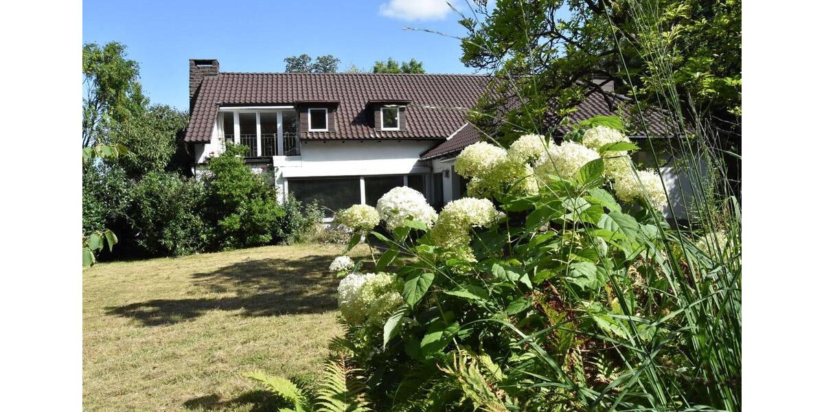 Einfamilienhaus Holzminden - 10.5 Zimmer, 294 m&sup2;, 420.000&euro; | Angebot:27004043