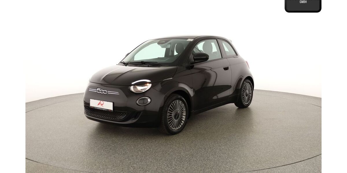 Fiat 500 23.575 km 16.880 &euro; Berlin 12103