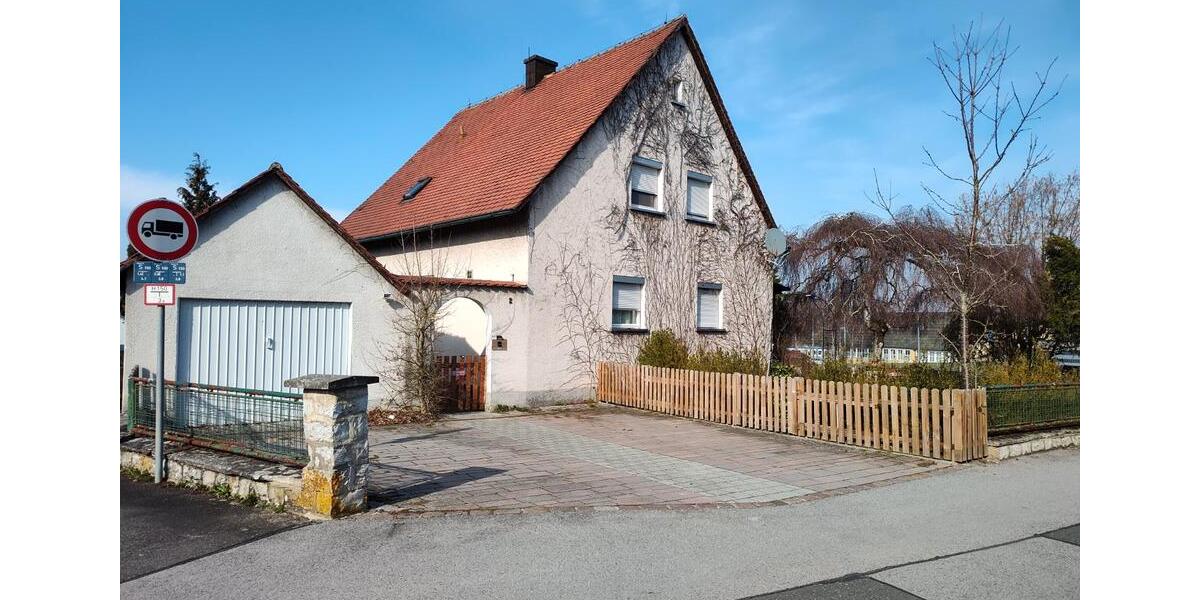 Einfamilienhaus Vilseck - 5 Zimmer, 130 m&sup2;, 270.000&euro; | Angebot:27088322