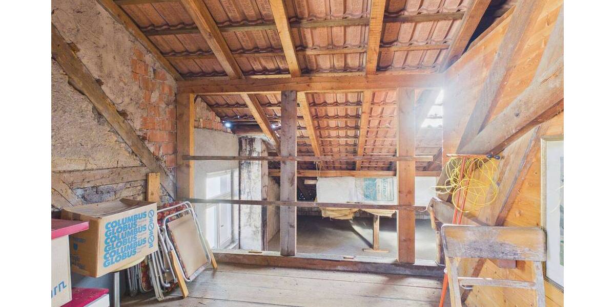 Mehrfamilienhaus, Wohnhaus Blumberg Riedböhringen - 9 Zimmer, 149 m&sup2;, 298.000&euro; | Angebot:26366587