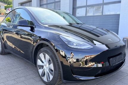 Tesla Model Y 16.700 km 34.950 &euro; Tünsdorf 66693