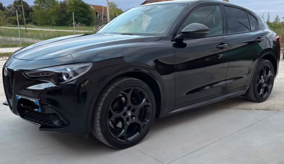 Alfa Romeo Stelvio 105.000 km 29.990 € München 81673