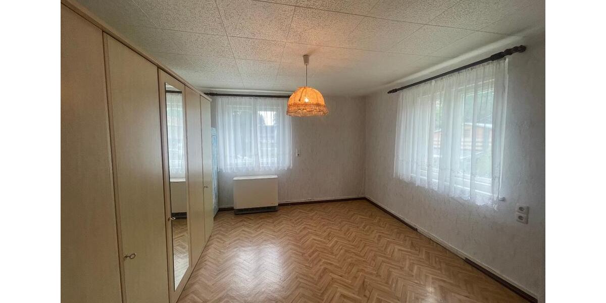 Einfamilienhaus Bernstadt auf dem Eigen - 4 Zimmer, 100 m&sup2;, 80.000&euro; | Angebot:26918953