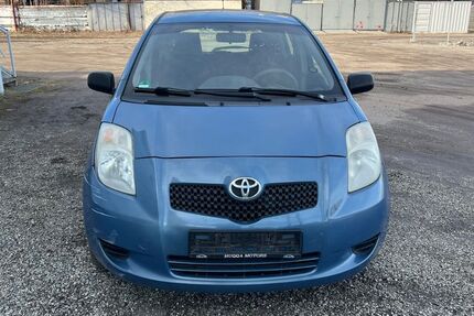 Toyota Yaris 269.830 km 2.490 &euro; Hamburg 22113