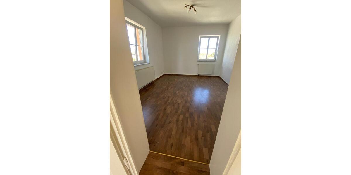 Etagenwohnung Finsterwalde - 2 Zimmer, 55 m&sup2;, 370&euro; | Angebot:26605699