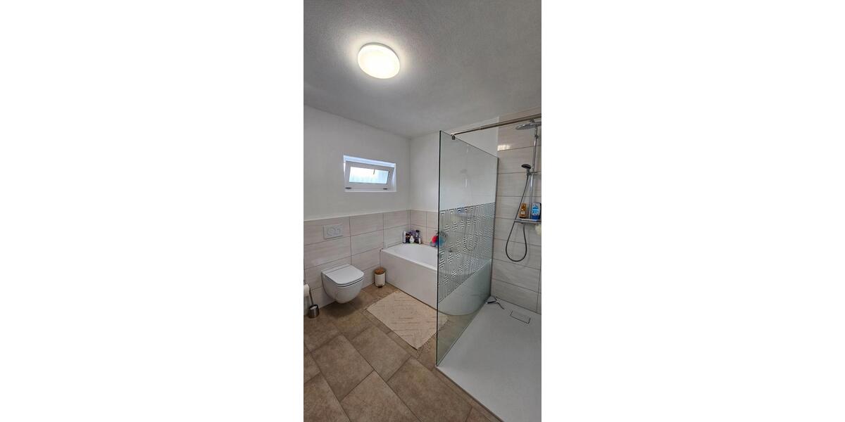 Dachgeschoßwohnung Plattling - 3 Zimmer, 85 m&sup2;, 1.090&euro; | Angebot:26462935