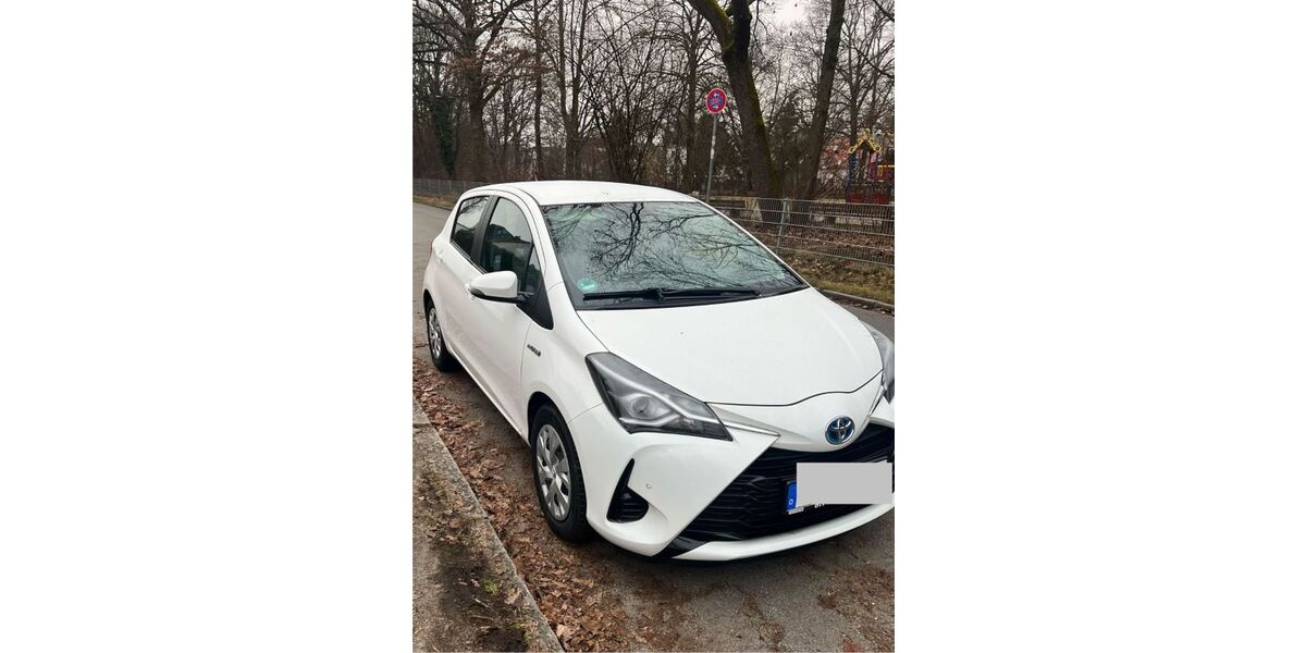 Toyota Yaris 61.000 km 13.900 &euro; München 81739