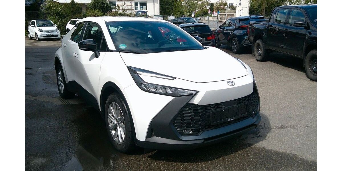Toyota C-HR 6.000 km 30.345 &euro; Hamburg 22159