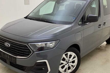 Ford Grand Tourneo 8.845 km 39.750 &euro; Petershagen 32469