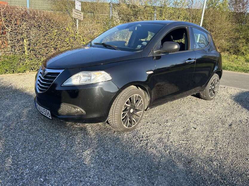 Ypsilon