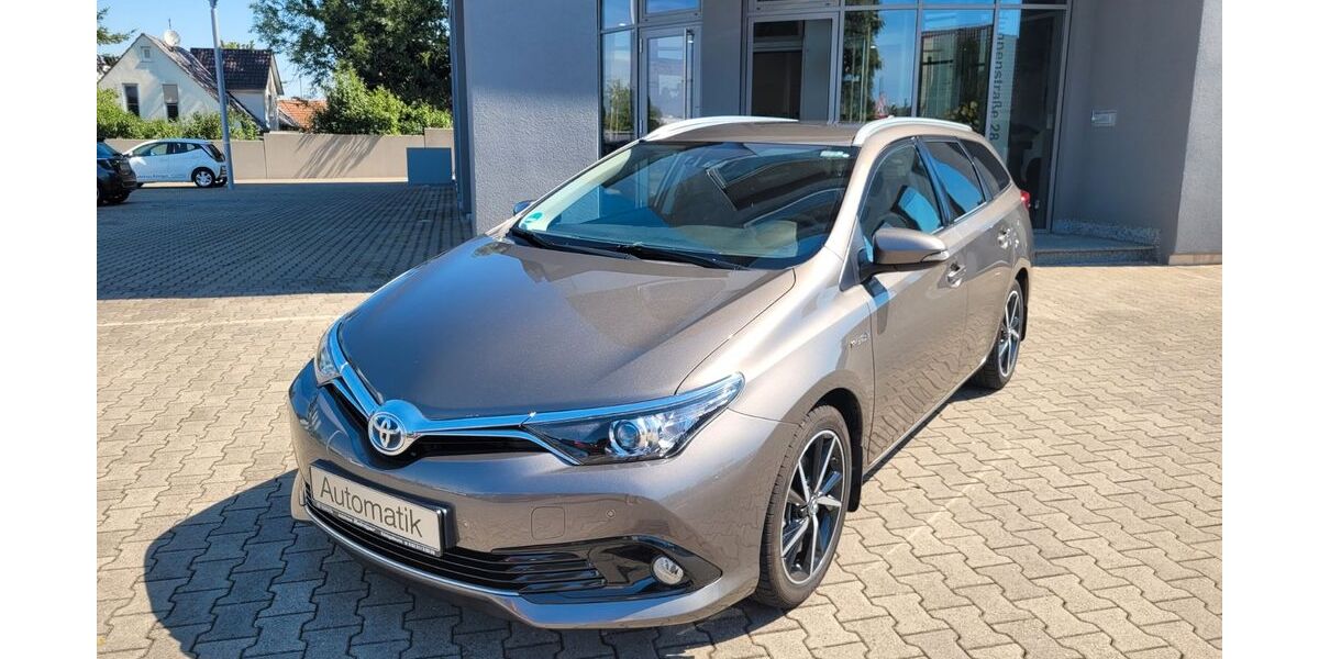 Toyota Auris 38.220 km 17.699 &euro; Königsbrunn / Augsburg 86343