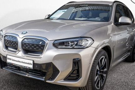 BMW iX3 28.369 km 43.950 &euro; Berlin 12203