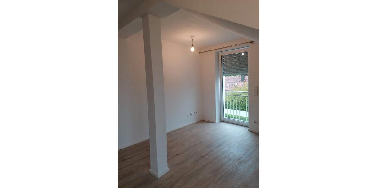 Dachgeschoßwohnung Karlskron - 1 Zimmer, 38 m&sup2;, 500&euro; | Angebot:26394206