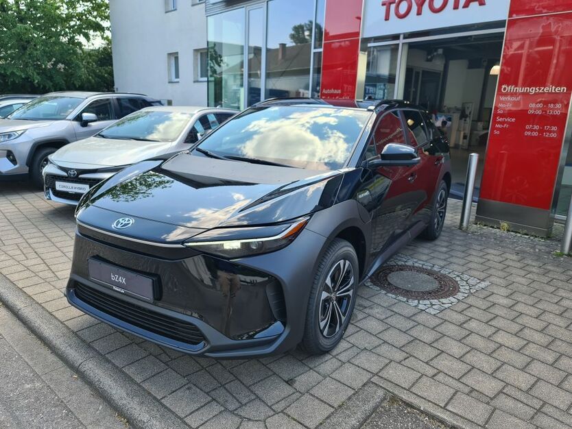 Toyota bZ4X 5.896 km 34.200 € Lauchringen 79787