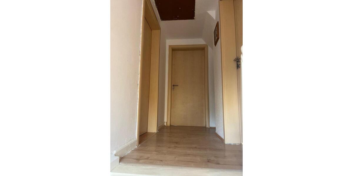 Einfamilienhaus Kastellaun - 4 Zimmer, 120 m&sup2;, 160.000&euro; | Angebot:25326687