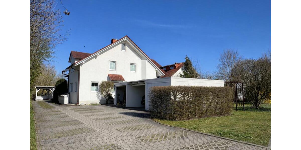 Doppelhaushälfte Coburg - 6 Zimmer, 160 m&sup2;, 1.590&euro; | Angebot:26163392