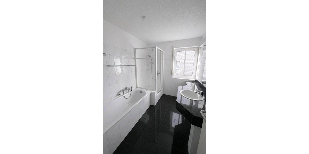 Terrassenwohnung Leopoldshöhe - 3 Zimmer, 85 m&sup2;, 1.180&euro; | Angebot:25483419