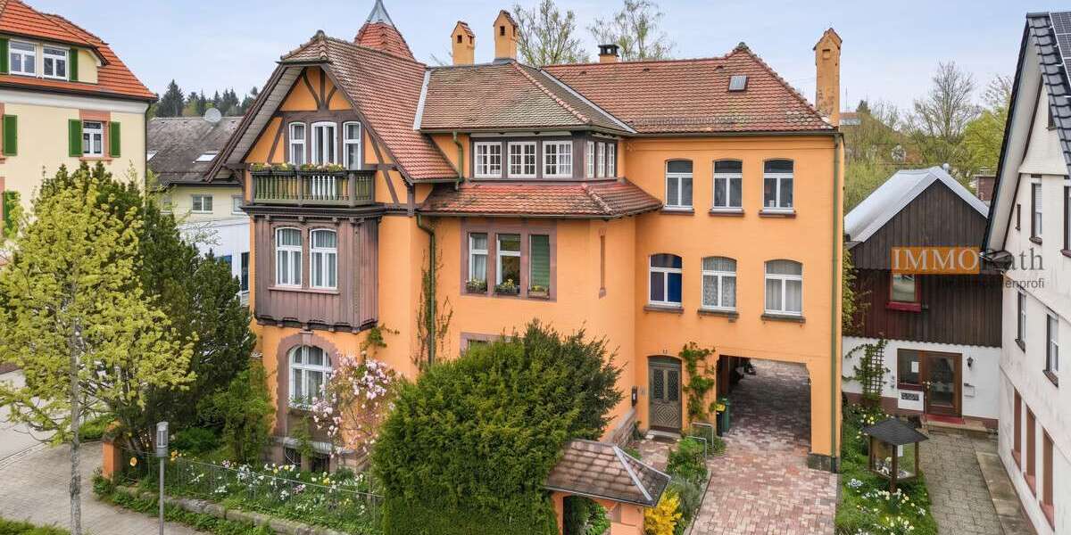 Einfamilienhaus Königsfeld im Schwarzwald - 16 Zimmer, 472 m&sup2;, 480.000&euro; | Angebot:26445046
