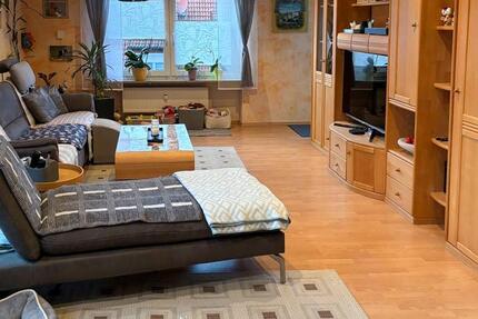 GROßER BALKON MODERNE WOHNUNG teilmöbliert GRÜN 5 zimmer