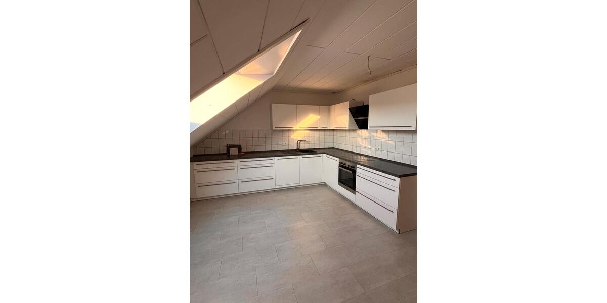 Dachgeschoßwohnung Greding - 2 Zimmer, 85 m&sup2;, 1.050&euro; | Angebot:26050541