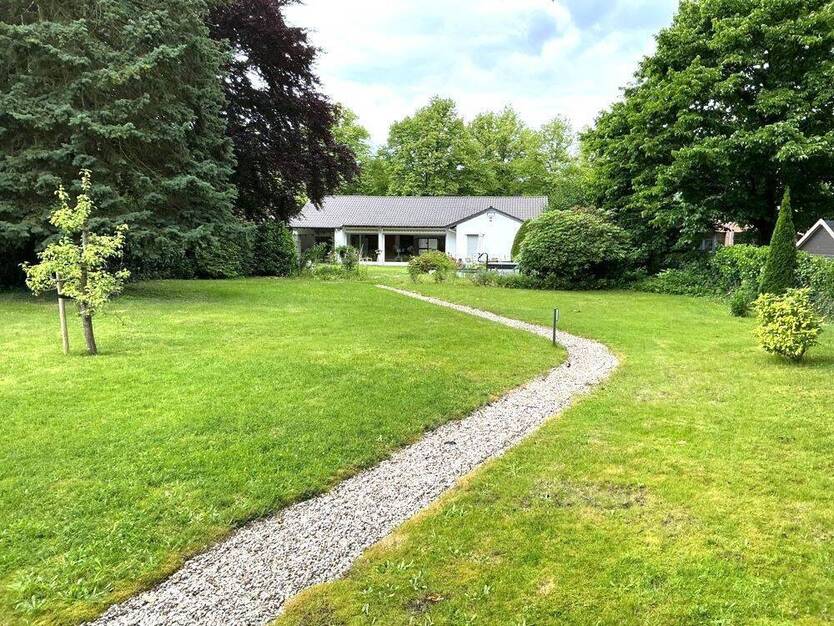 Ihr Logenplatz im Herzen der erlesensten Wohnlage! Premium-Bungalow direkt am Bökelberg!
