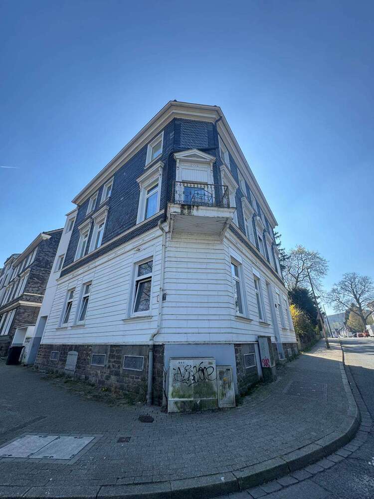 Haus zum Kaufen in Velbert 415.000 € 326 m²