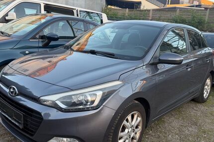 Hyundai i20 220.000 km 4.200 &euro; Essen 45147