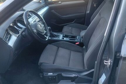 VW Passat Variant 299.000 km 7.600 &euro; Heldburg 98663
