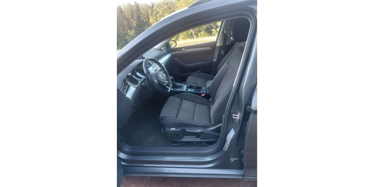 VW Passat Variant 299.000 km 7.600 &euro; Heldburg 98663