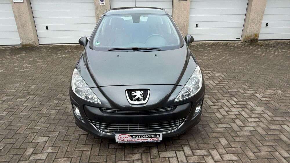 Peugeot 308 138.000 km 3.299 € Essen 45356