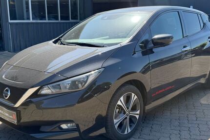 Nissan Leaf 43.019 km 13.885 &euro; Hamburg 22453