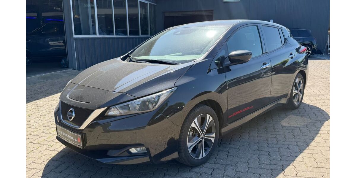 Nissan Leaf 43.019 km 13.885 &euro; Hamburg 22453
