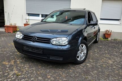 VW Golf 332.585 km 1.850 &euro; Bonn 53125