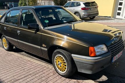 Opel Kadett 88.000 km 7.500 &euro; Königsbach-Stein 75203