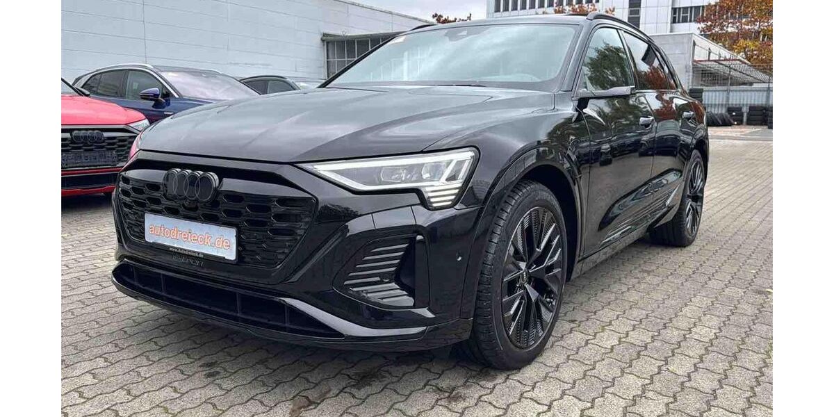 Audi Q8 e-tron 28.316 km 54.950 &euro; Hamburg 22047