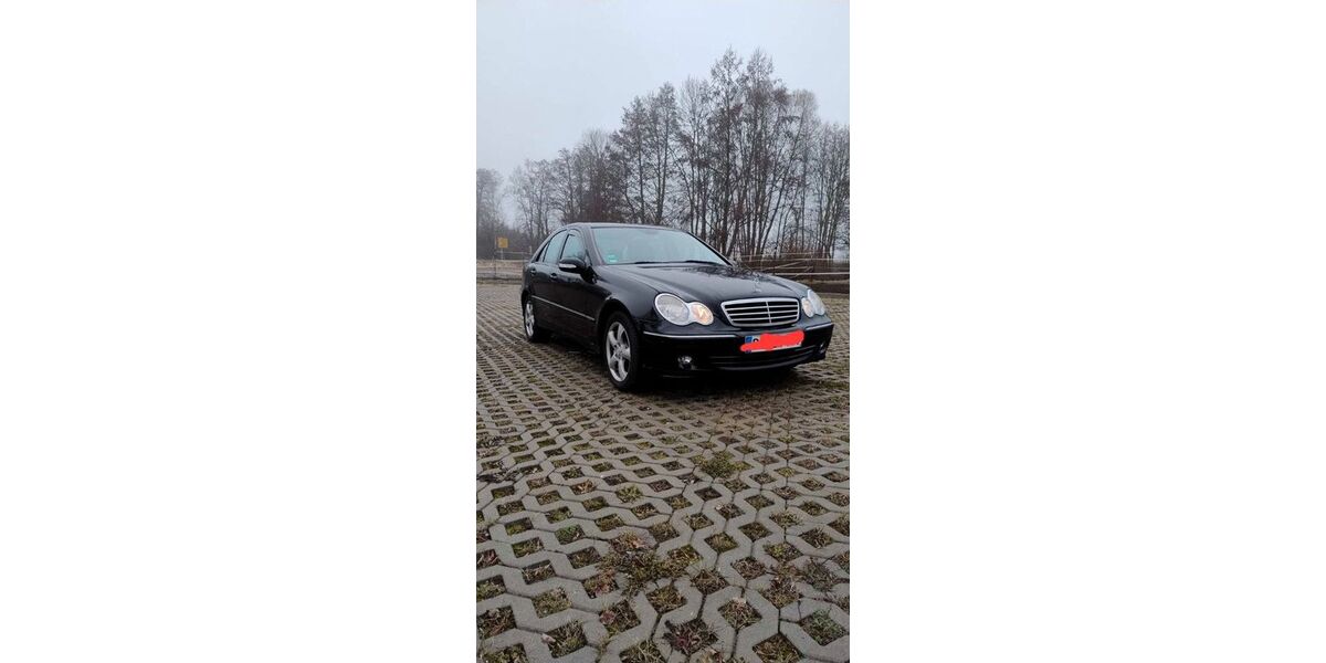 Mercedes-Benz 200 171.000 km 8.000 &euro; Hoyerswerda 02977