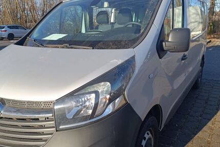 Opel Vivaro 189.000 km 8.150 &euro; München 80935