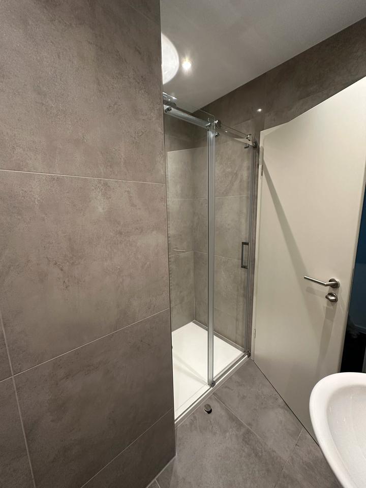 Kernsanierte 4 Zimmer Wohnung 105 m2 in Erkrath- Unterfeldhaus