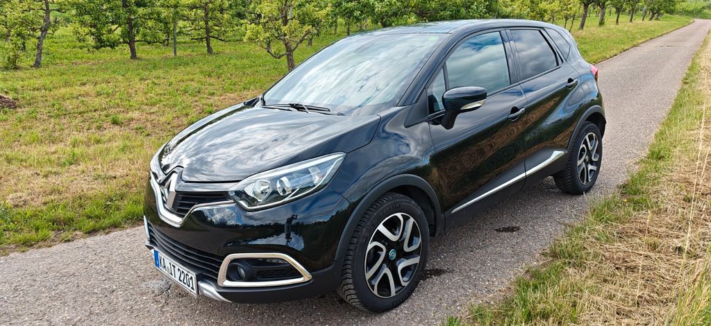 Renault Captur 86.000 km 9.999 &euro; Kürnbach 75057
