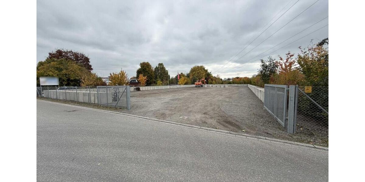 großes umzäuntes Gewerbegrundstück in Neu-Ulm zimmer