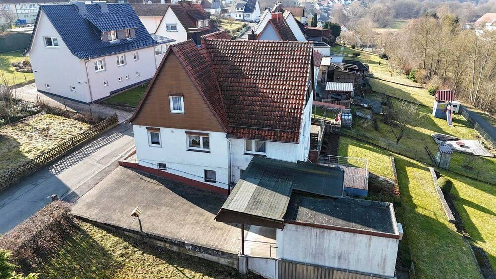 Einfamilienhaus Sontra - 7 Zimmer, 147 m&sup2;, 110.000&euro; | Angebot:26257461