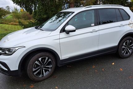 VW Tiguan 31.200 km 28.400 € Trogen 95183